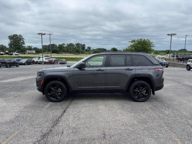 2023 Jeep Grand Cherokee Altitude - Photo 2