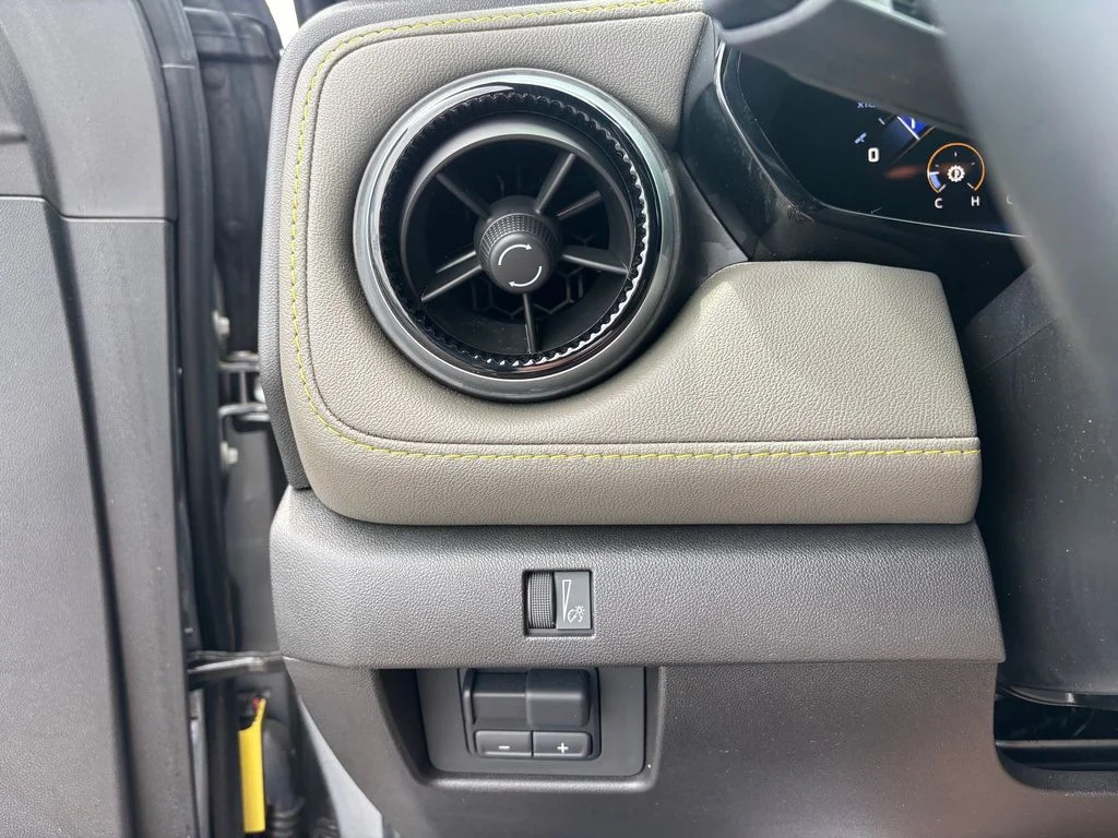 Used 2024 Gray Chevrolet ZR2 image 23