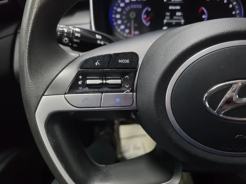 Used 2024 Intense Blue Hyundai SE image 22