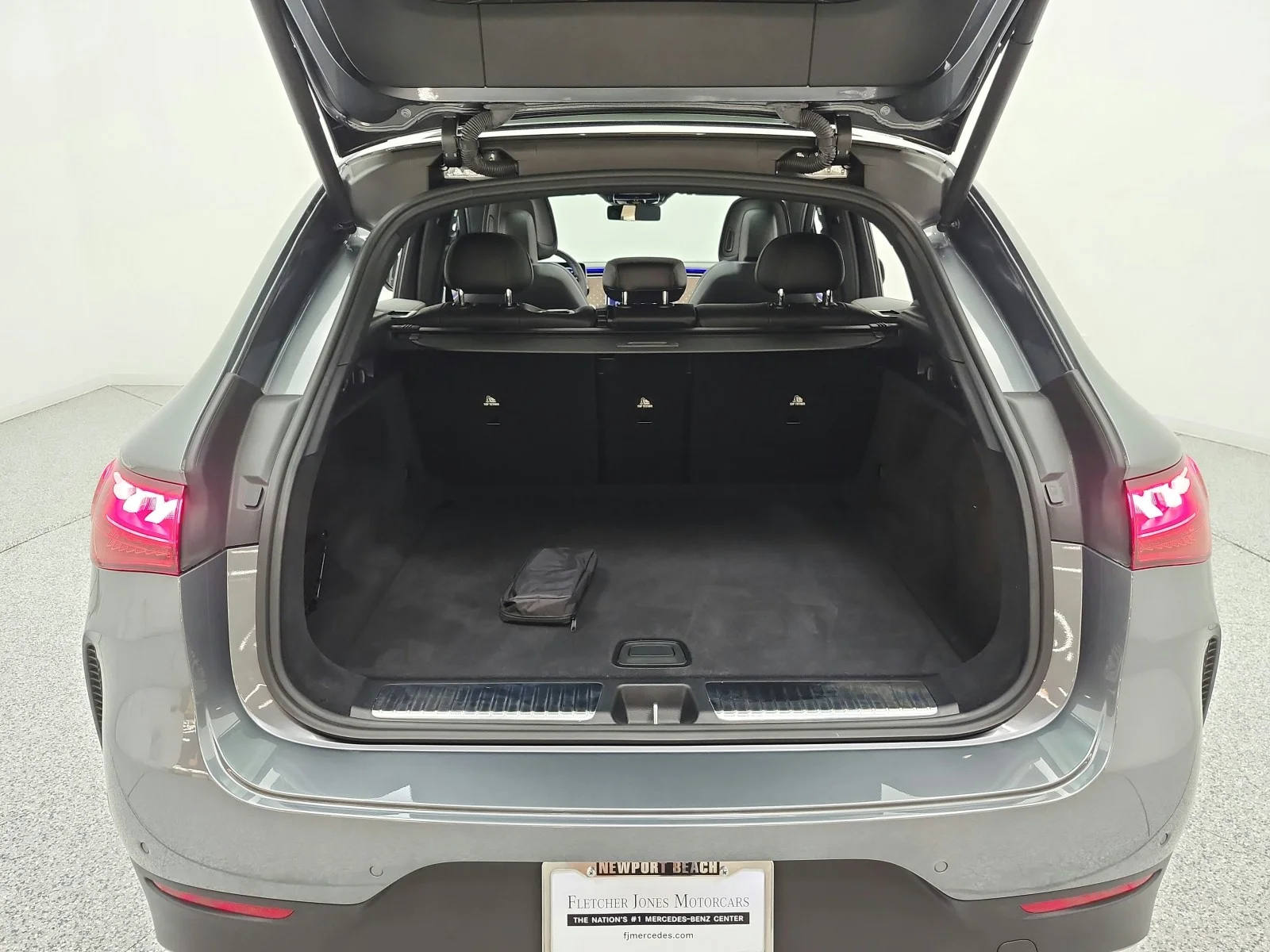 Certified Used 2023 Selenite Grey Metallic Mercedes-Benz EQE 350+ SUV image 18