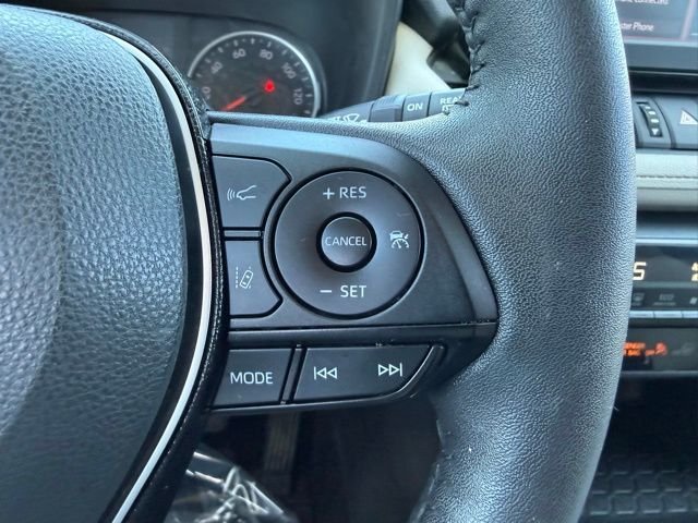 2021 Toyota RAV4 XLE Premium - Photo 19