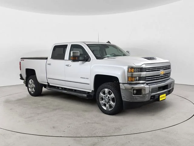 Used 2019 IRIDESCENT PEARL TRICOAT Chevrolet LTZ image 7