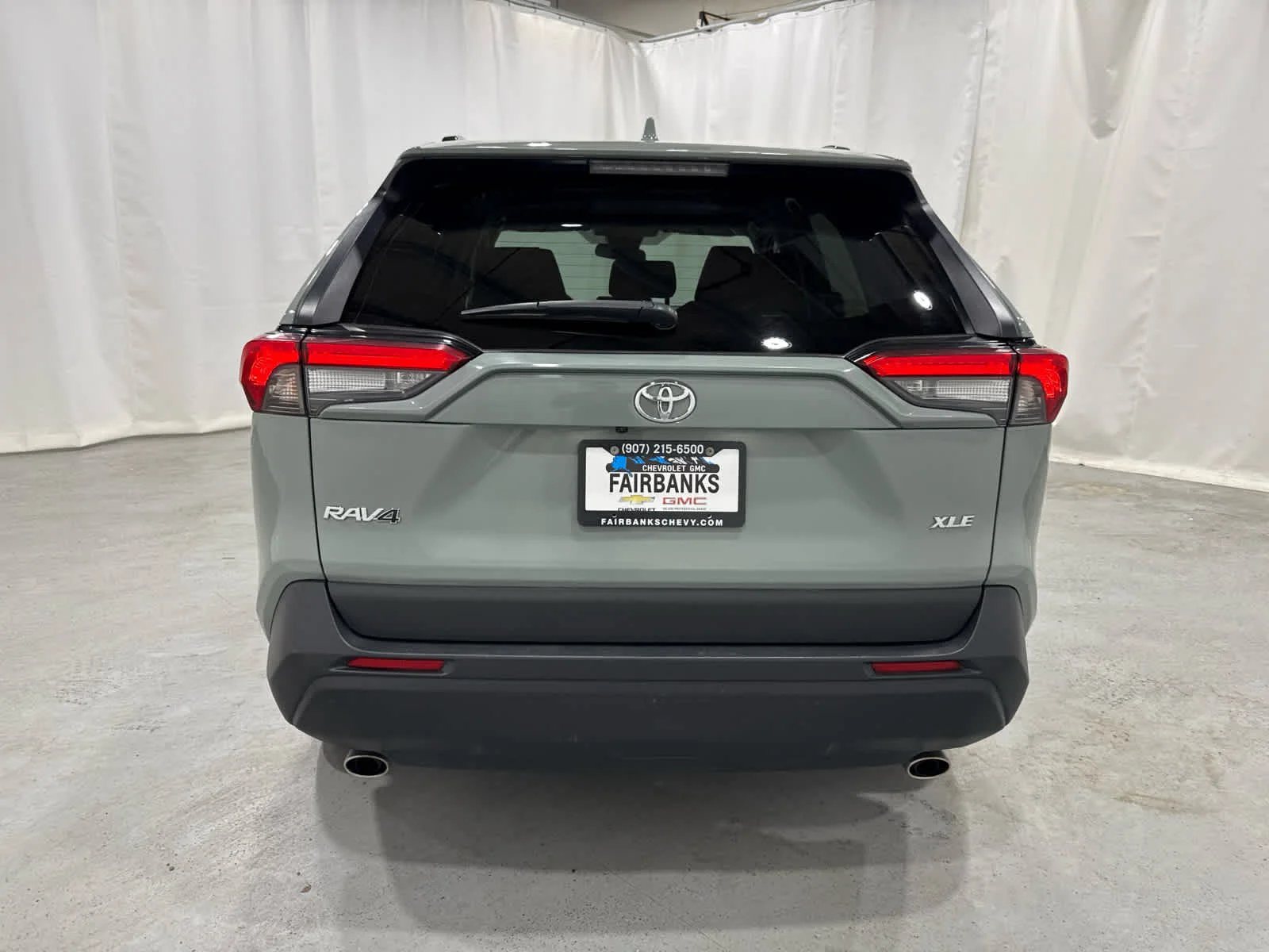 Used 2023 Grn/green Toyota XLE image 4