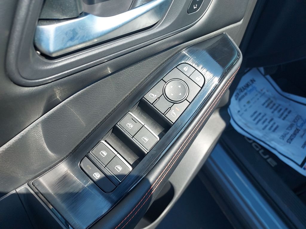Used 2025 Gray Nissan Rock Creek image 11
