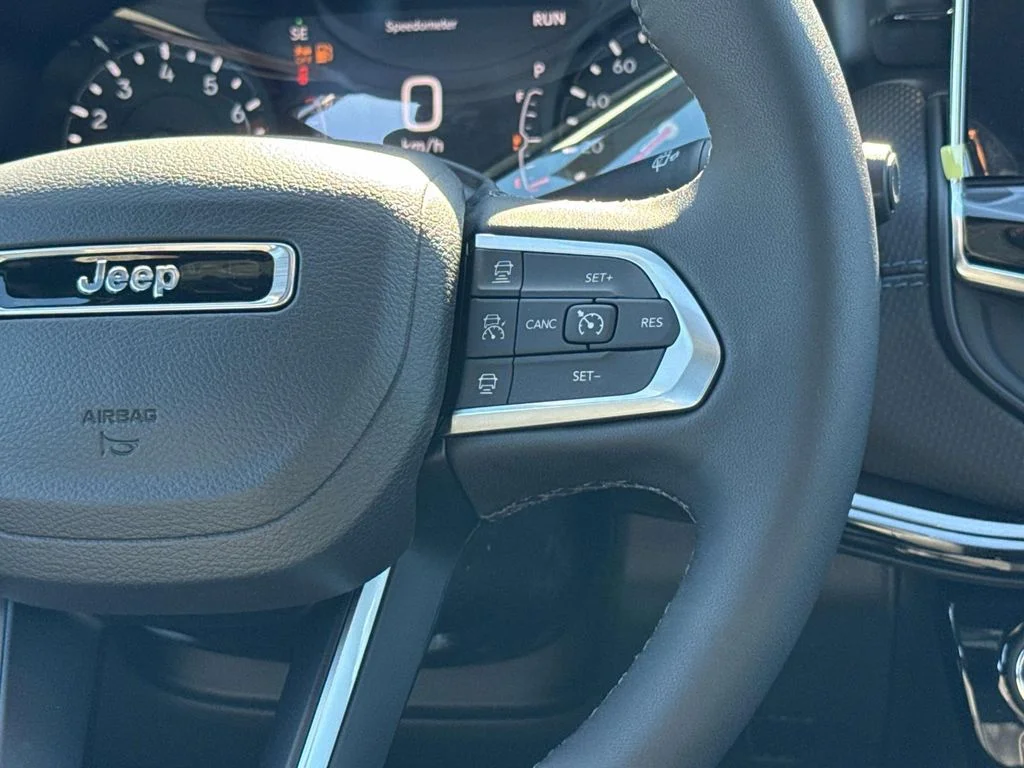 New 2026 White Jeep Latitude image 13