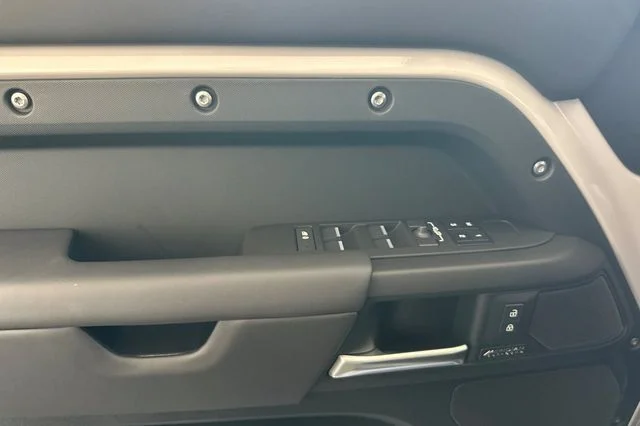 New 2026 Borasco Grey Land Rover X-Dynamic SE image 10
