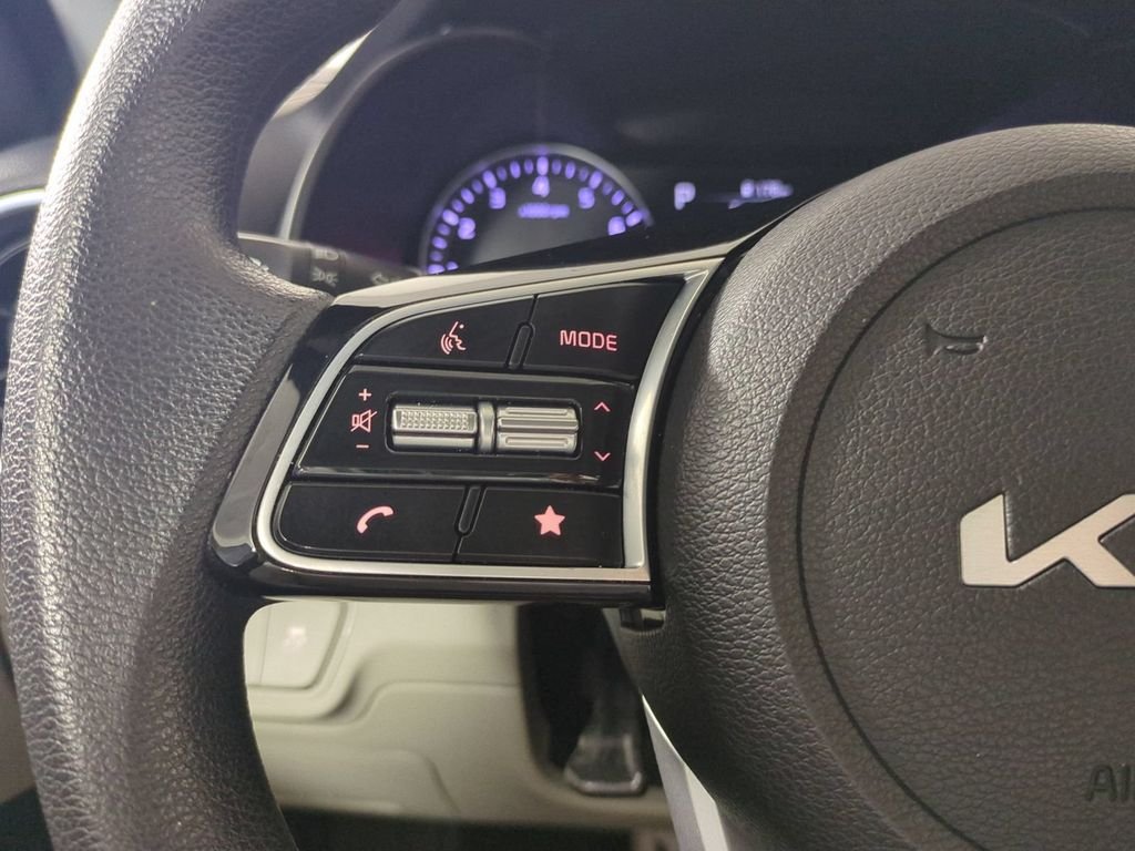 2023 Kia Forte LXS - Photo 29