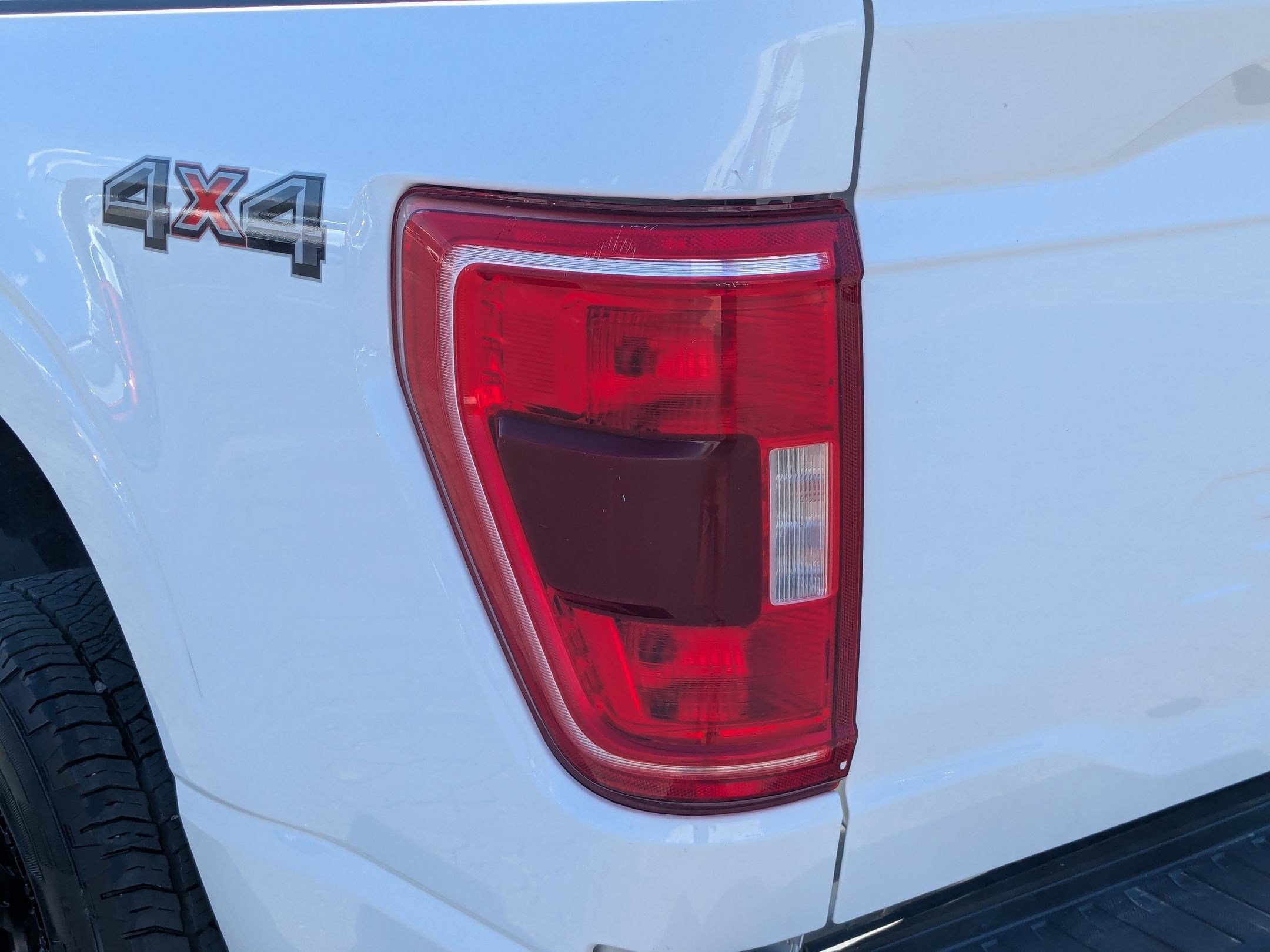 Used 2023 Oxford White Ford XLT image 11