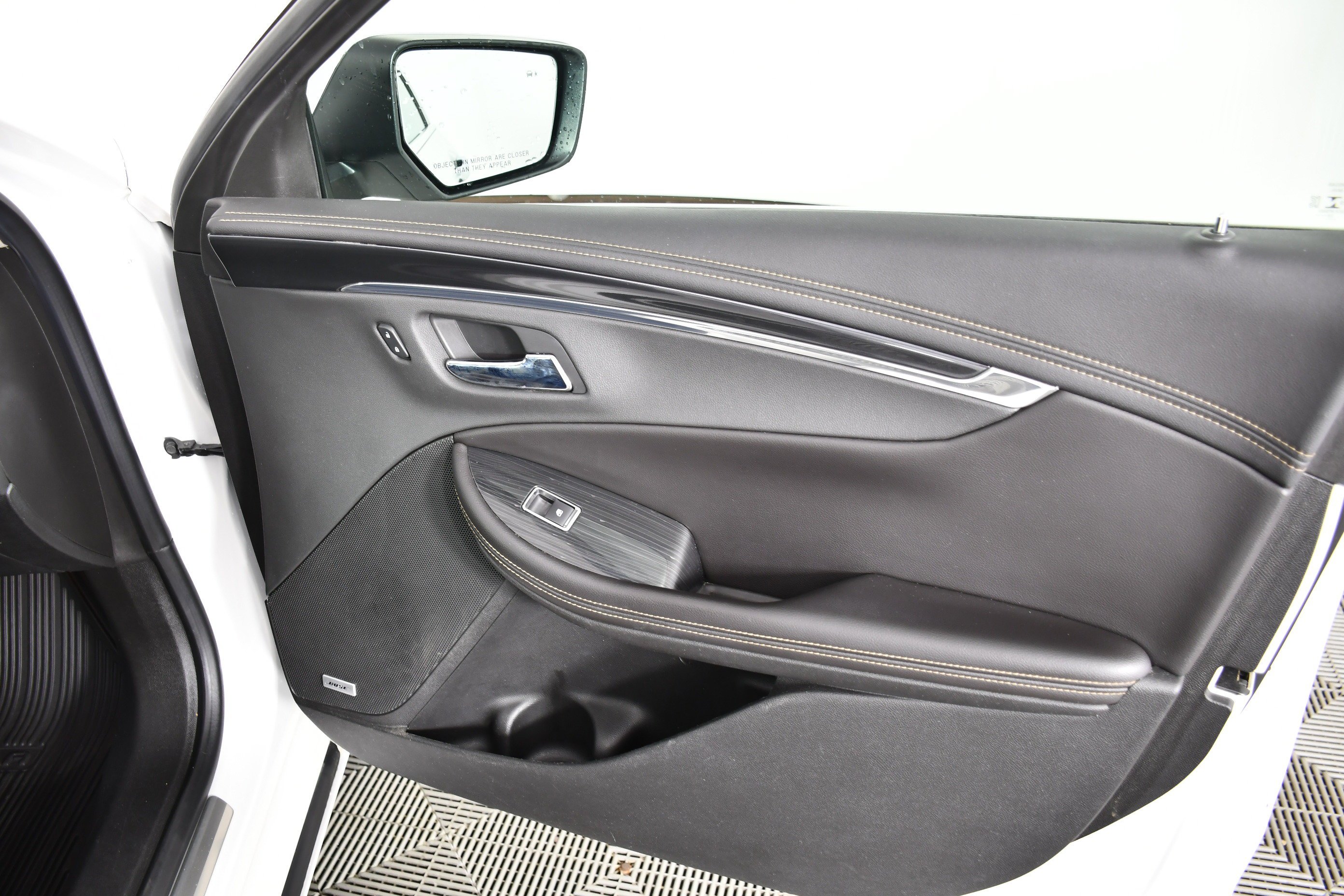 Used 2020 White Chevrolet Premier image 39