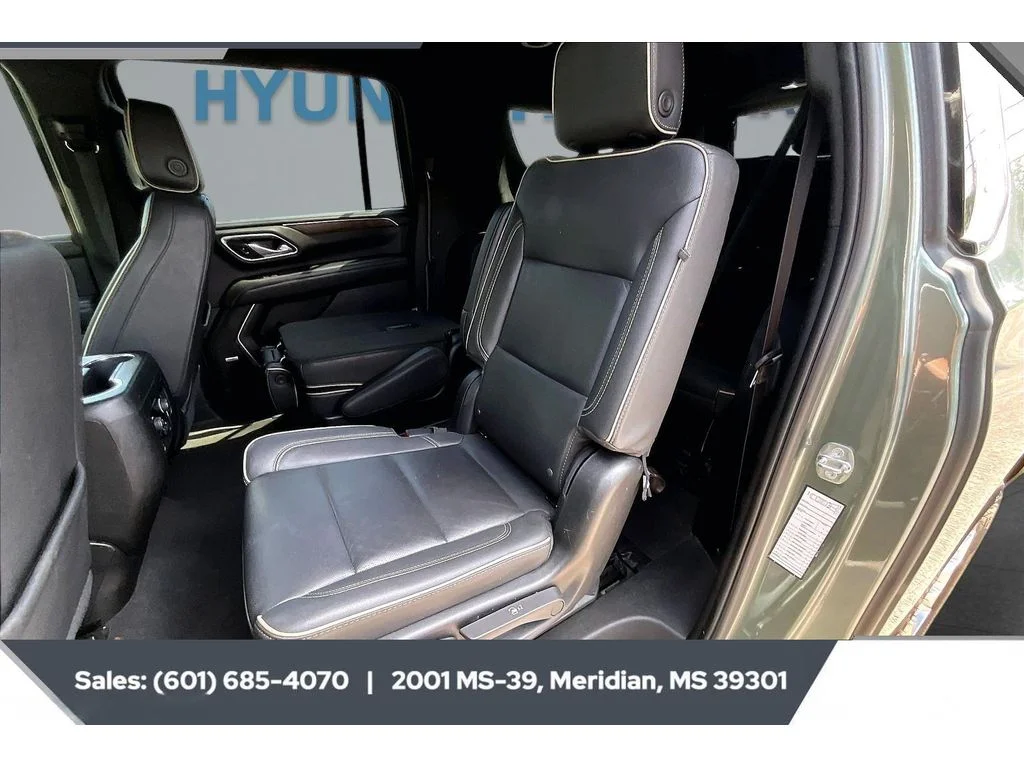 Used 2023 Silver Sage Metallic Chevrolet Premier image 19