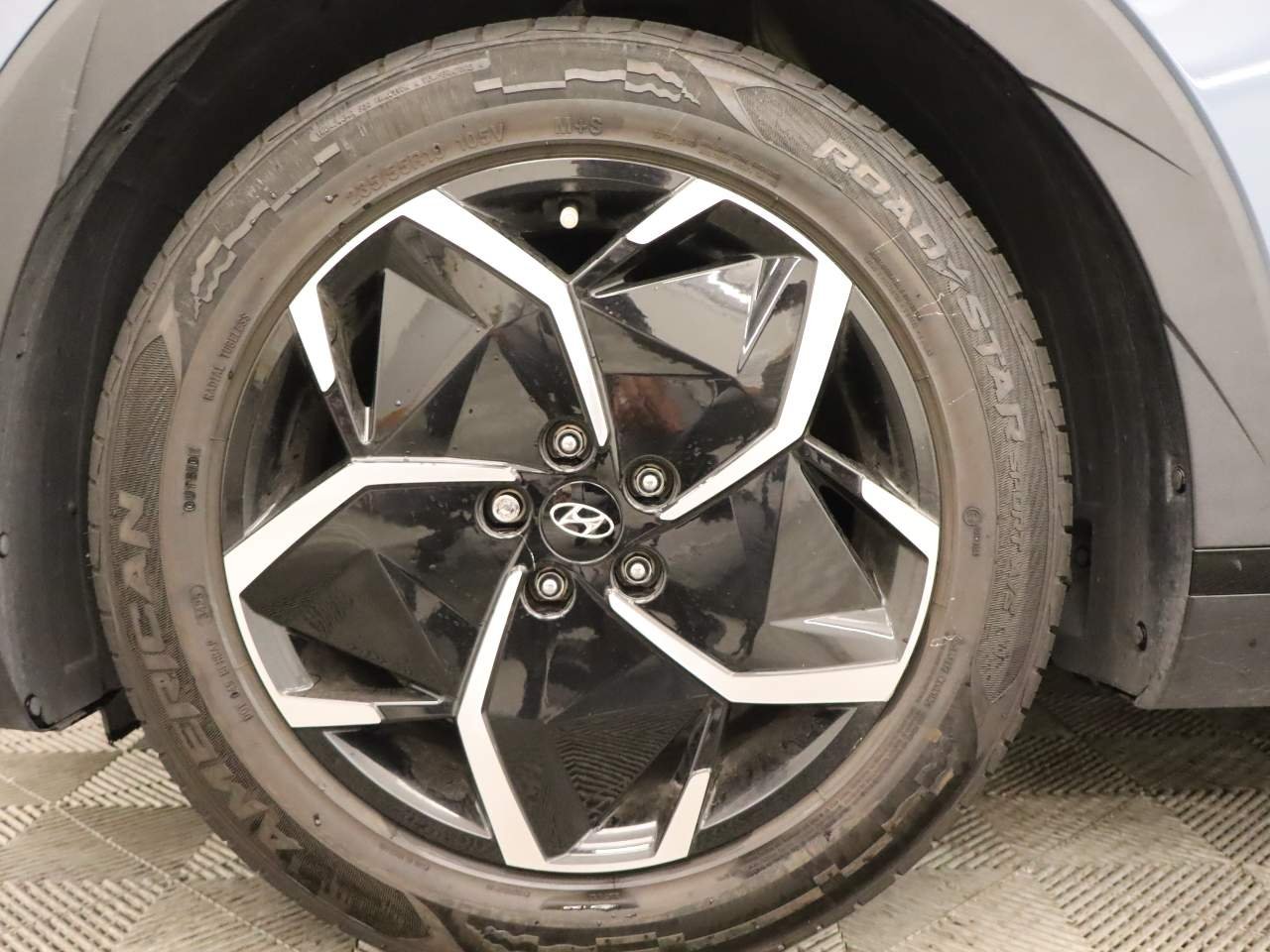 Used 2024 Lucid Blue Hyundai SEL image 6