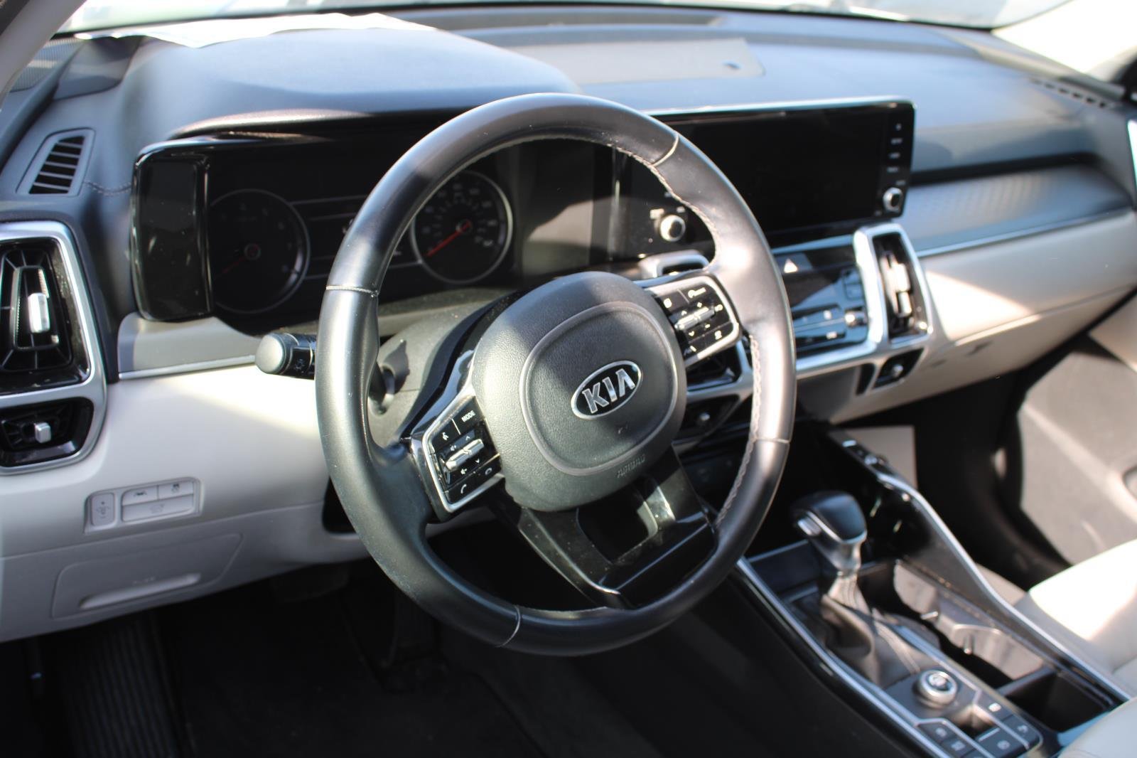 Used 2021 Glacial White Pearl Kia SX image 6