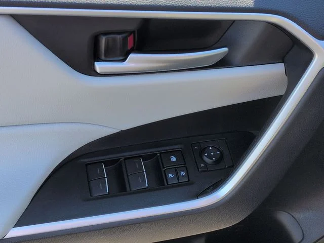Used 2025 Gray Toyota XLE image 13