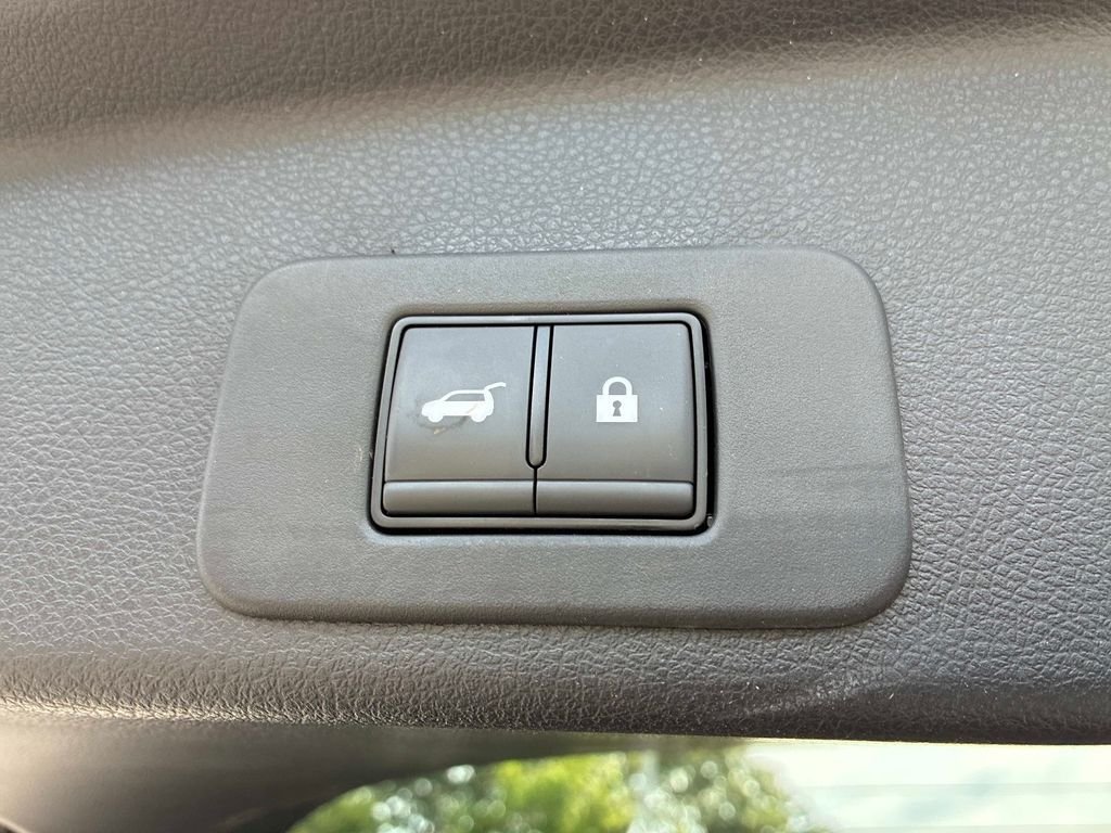 Used 2025 Gray Nissan SV image 15