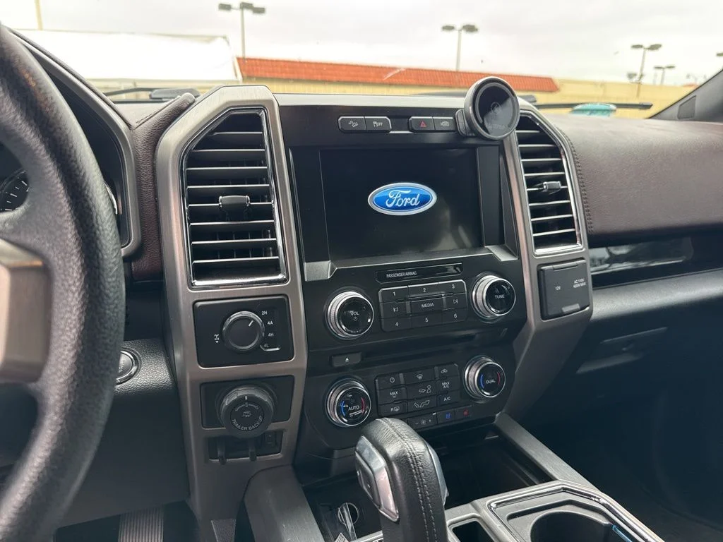 Used 2016 Blue Ford Platinum image 10