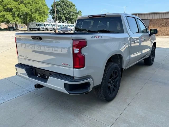 New 2026 White Sands Chevrolet RST image 8