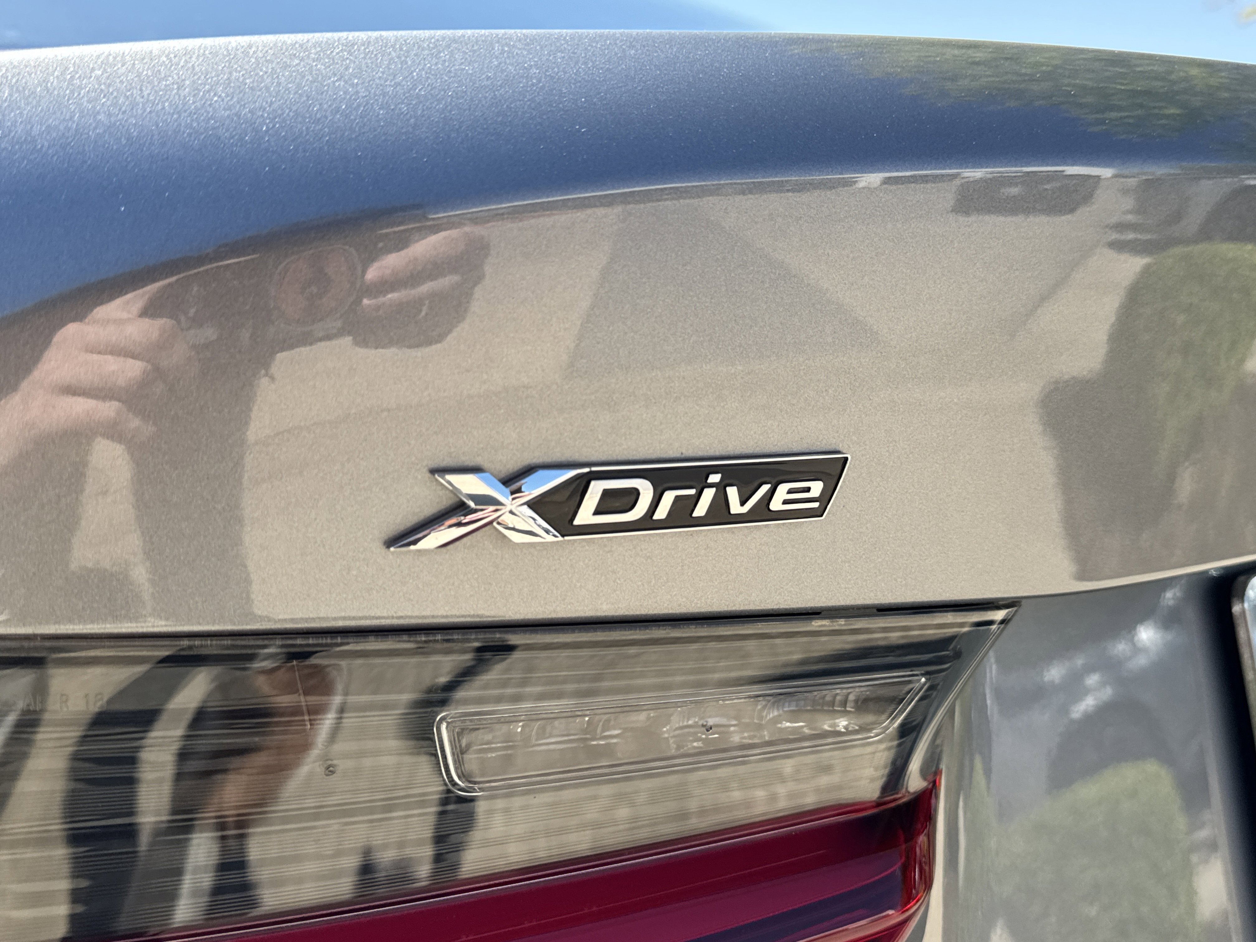 2025 BMW 3 Series 330i - Photo 8