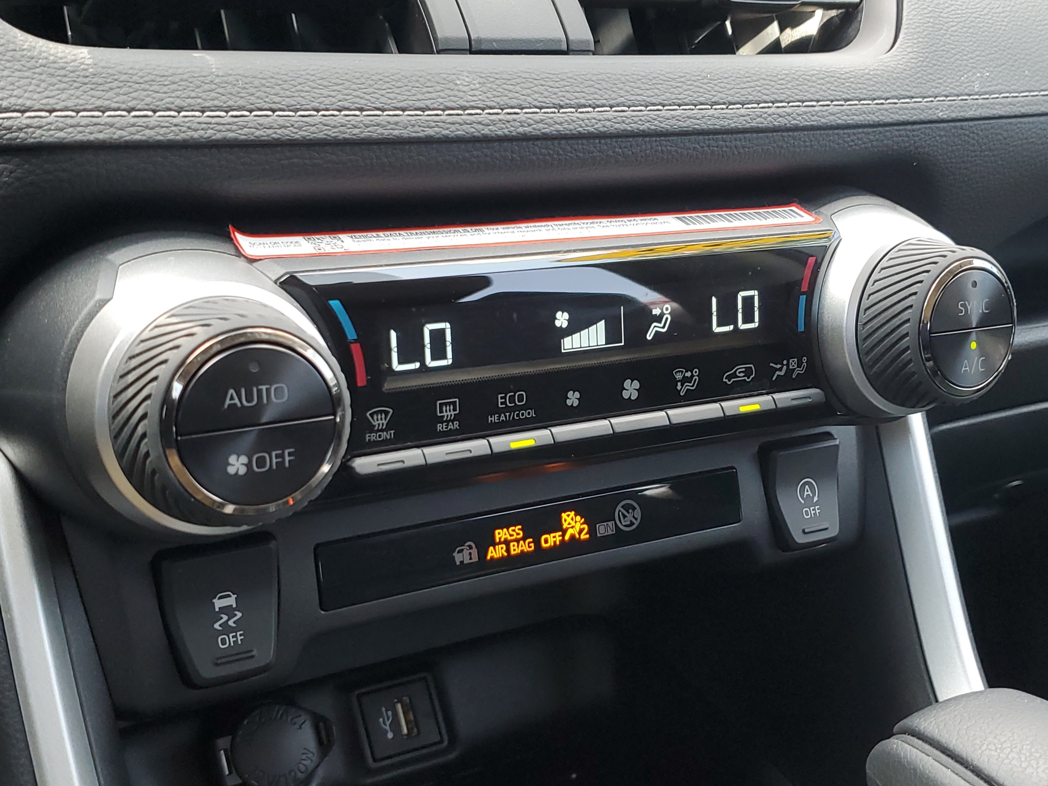 Used 2025 Silver Sky Metallic Toyota XLE image 29