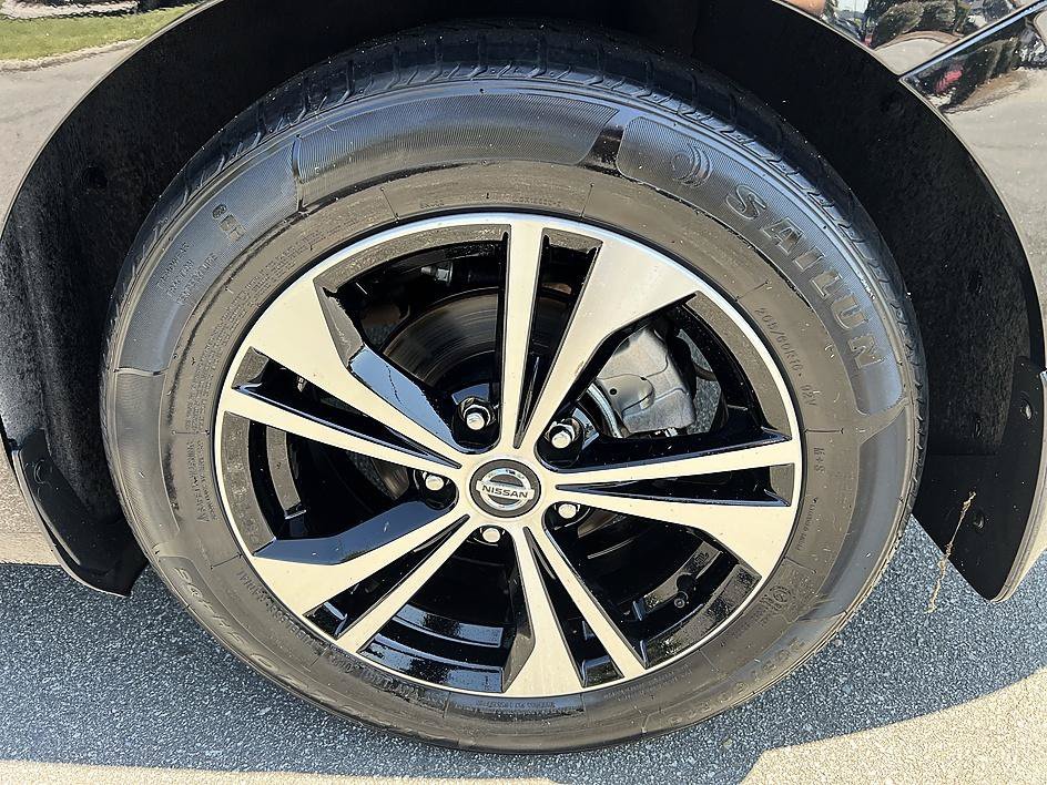 Used 2020 Super Black Nissan SV image 10