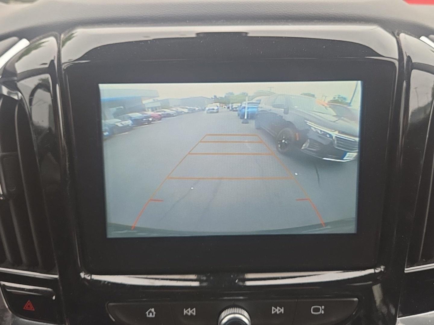 Used 2018 Mosaic Black Metallic Chevrolet LT Cloth image 4