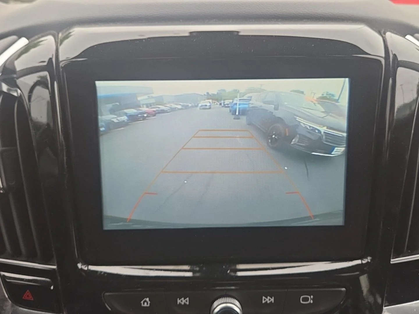 Used 2018 Mosaic Black Metallic Chevrolet LT Cloth image 4