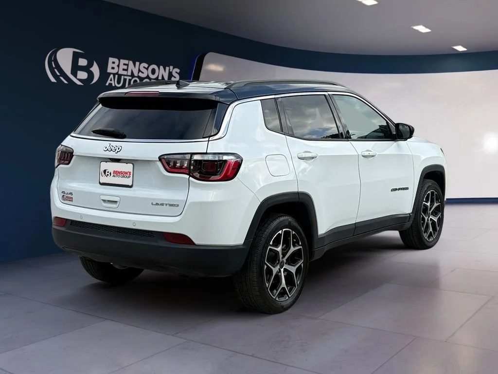 Used 2025 White Jeep Limited image 5