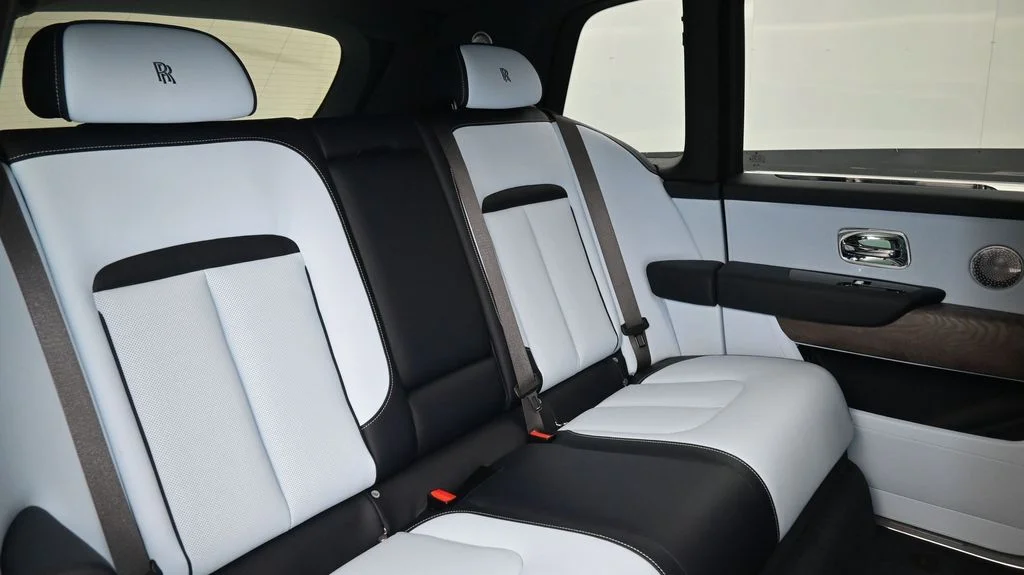 New 2027 White Rolls-Royce  image 8
