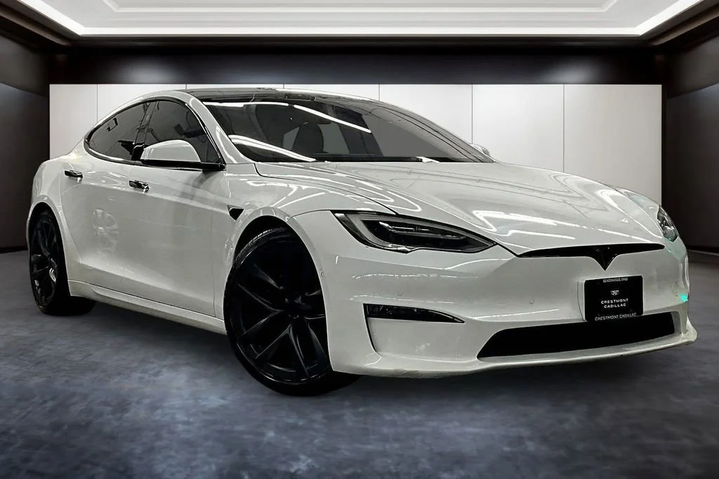 2022 Tesla Model S's photo