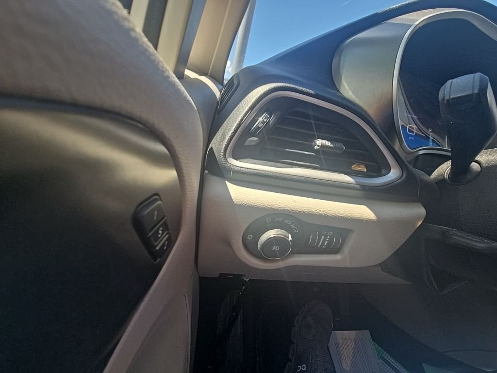 Used 2020 White Chrysler Touring L Plus image 18