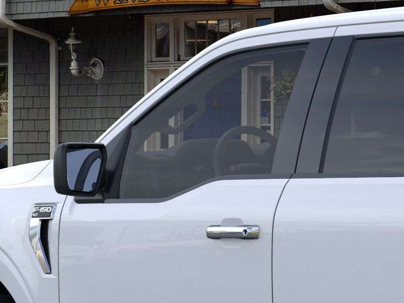 Used 2025 Oxford White Ford XLT image 20