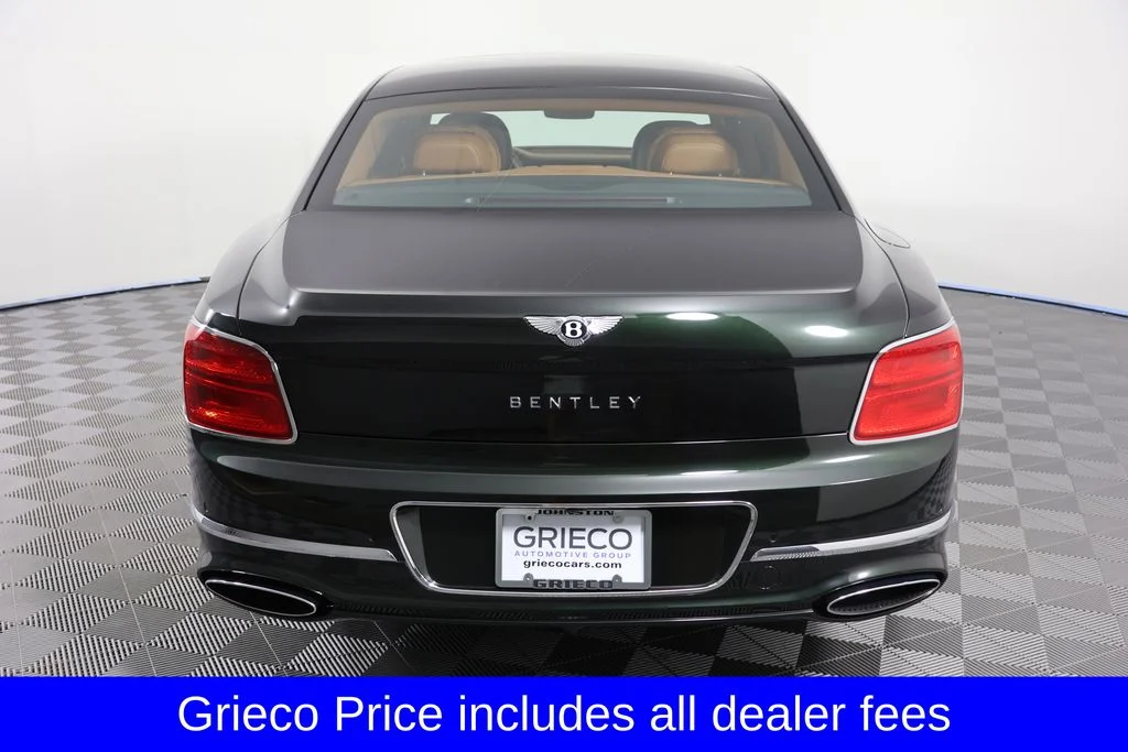 Used 2021 Midnight Emerald Bentley W12 image 11