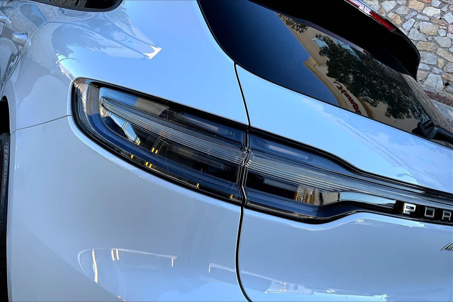 2026 Porsche Macan - Photo 20