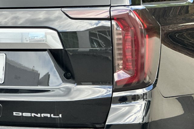 Used 2021 Black GMC Denali image 27