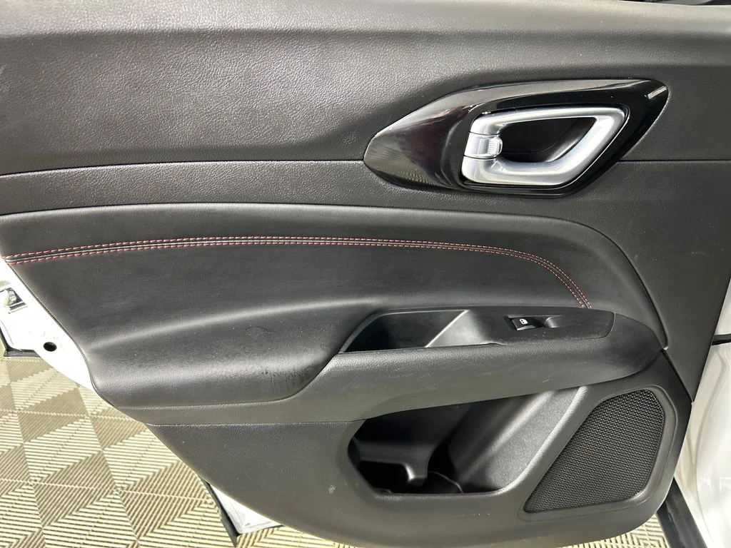 Used 2025 White Jeep Trailhawk image 16