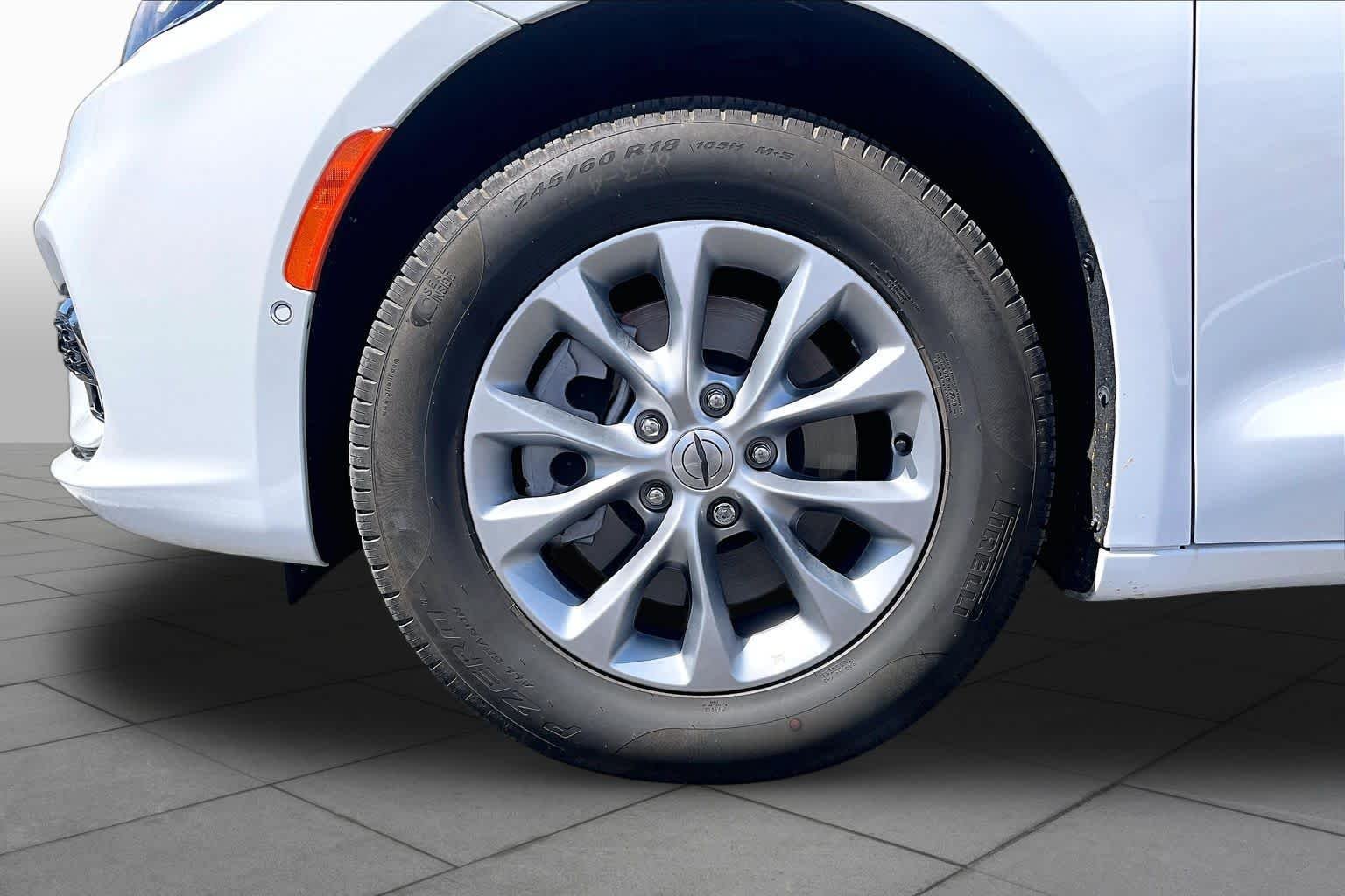Used 2024 Bright White Clearcoat Chrysler Touring L image 11