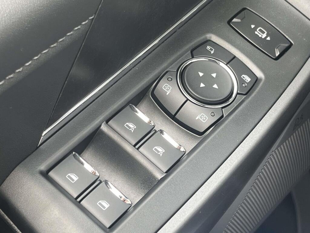 New 2026 Oxford White Ford XLT image 30