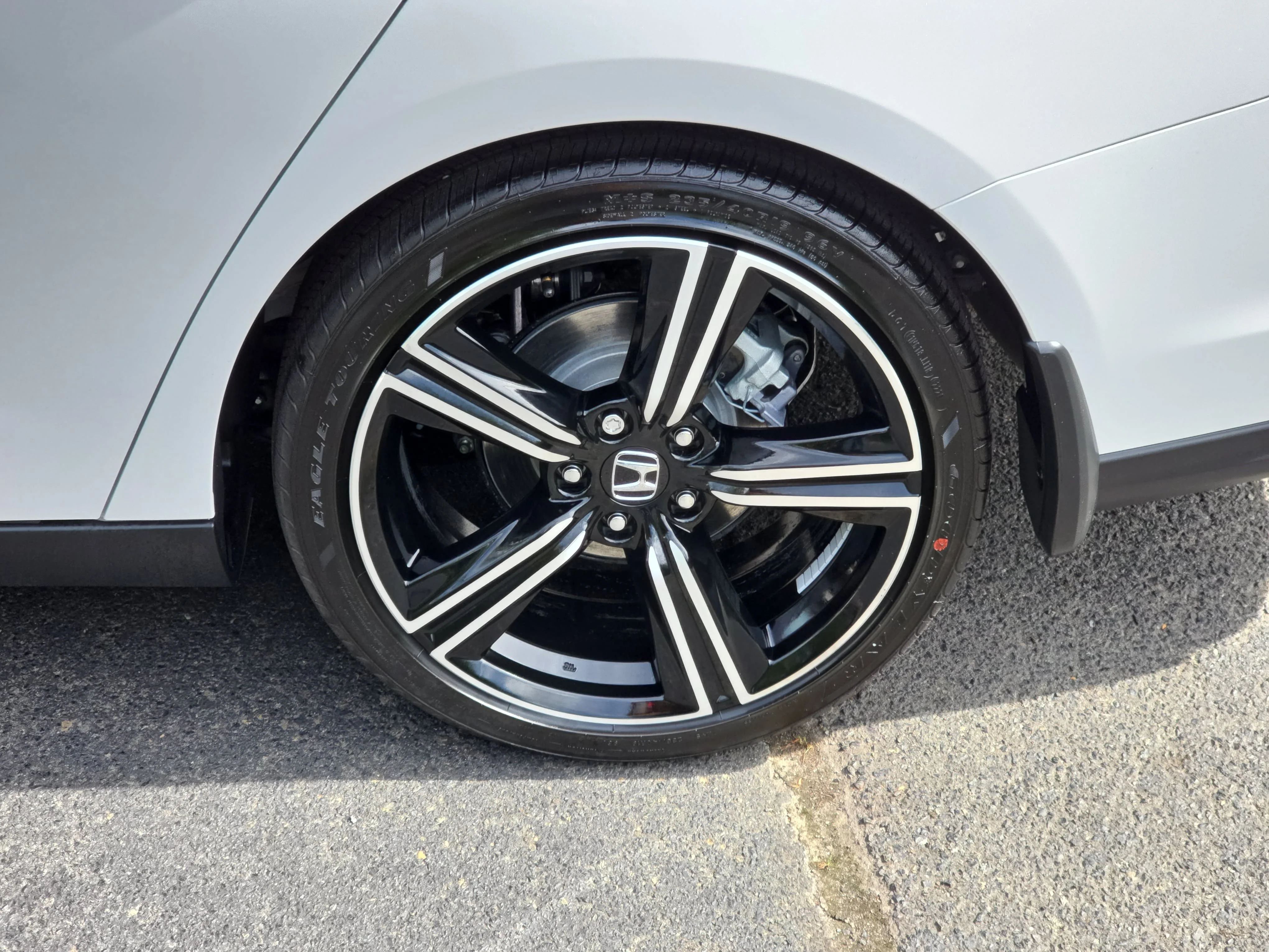 New 2026 Platinum White Pearl Honda SE image 32