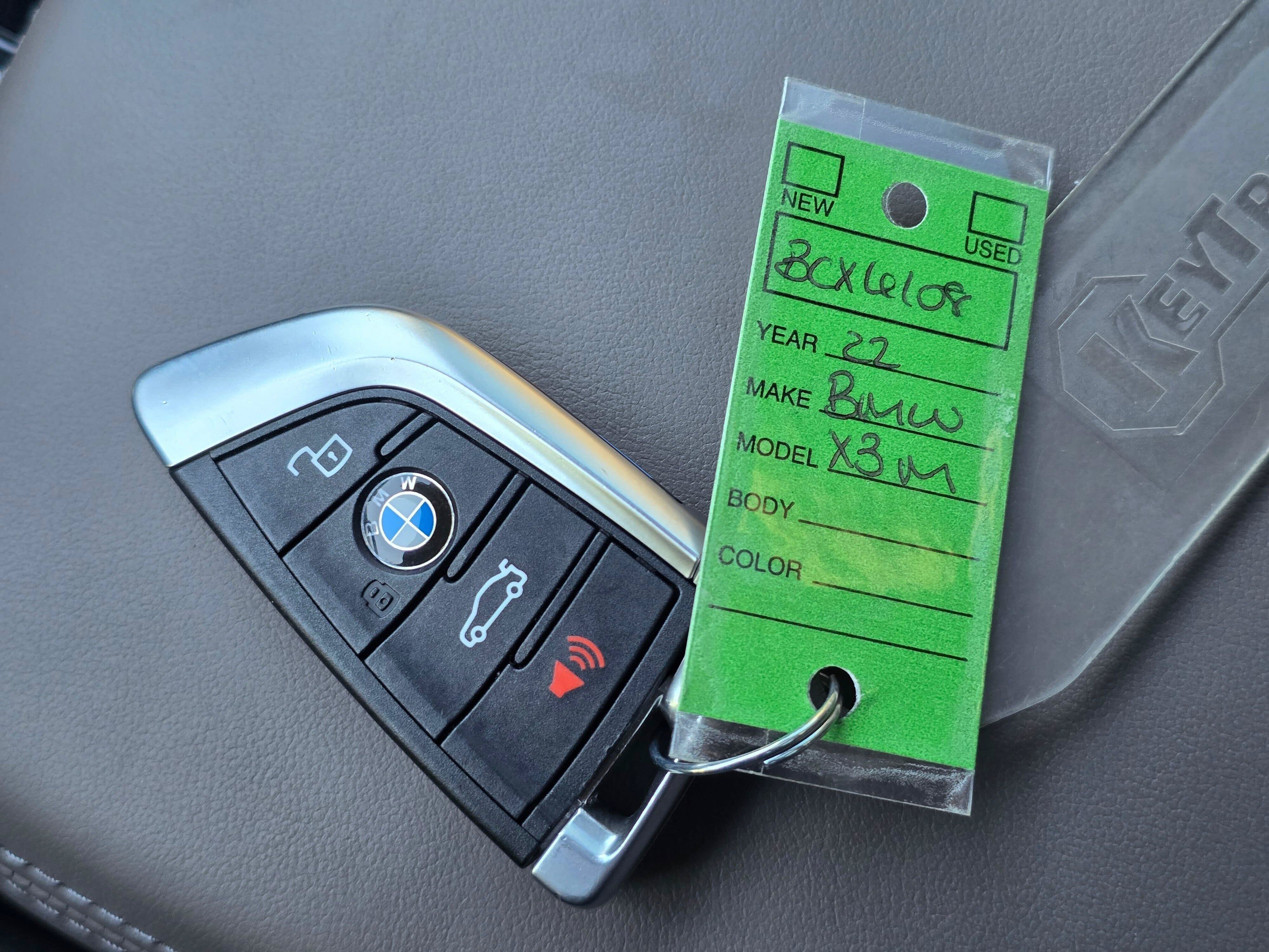 Used 2022 Toronto Red Metallic BMW M image 33
