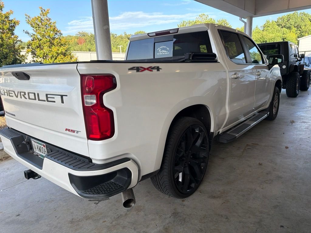 Used 2019 White Chevrolet RST image 3