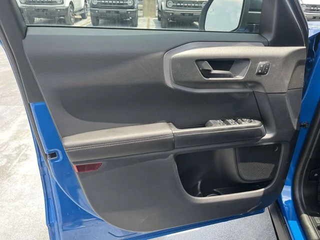 New 2026 Velocity Blue Metallic Ford Outer Banks® image 13
