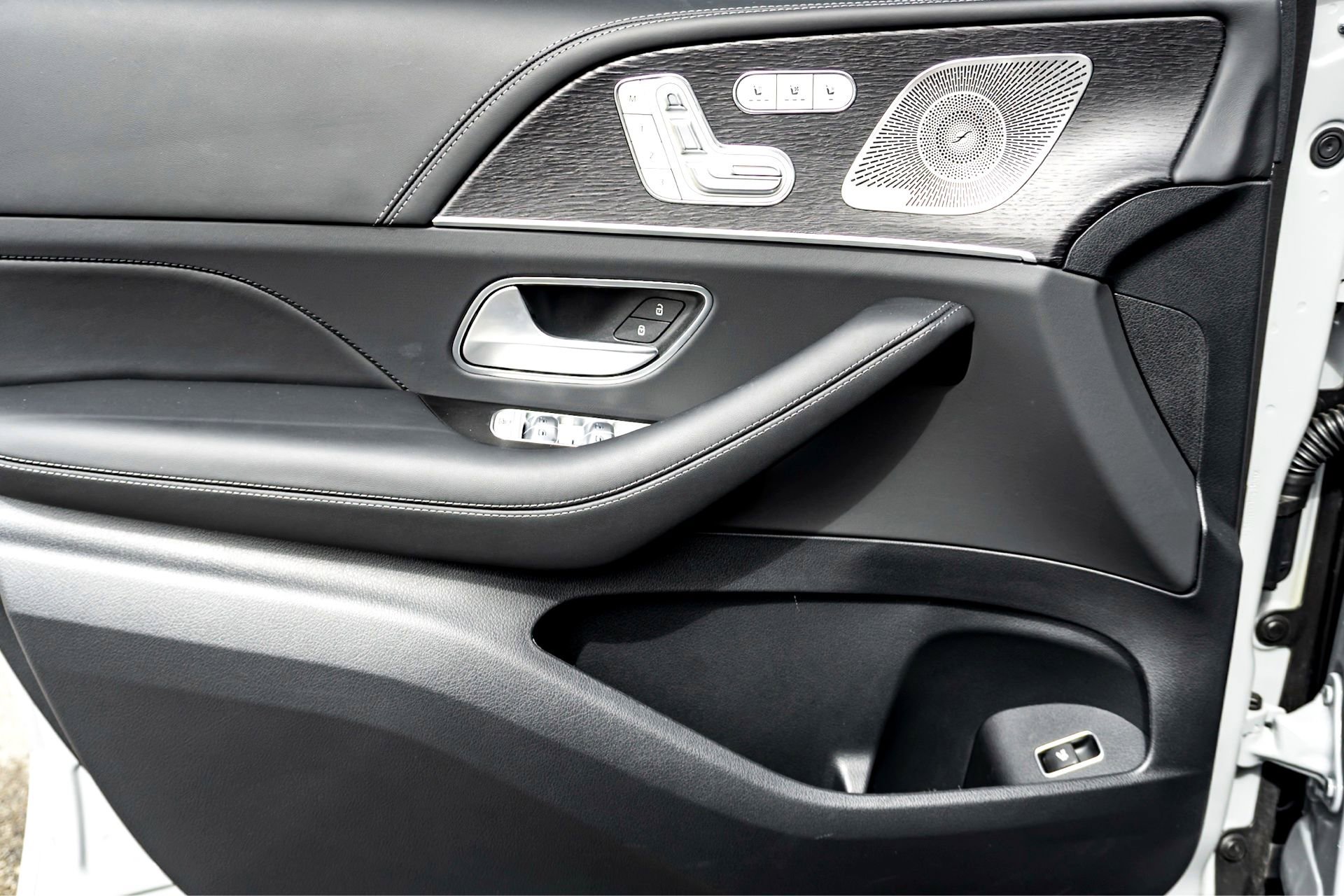 New 2026 MANUFAKTUR Alpine Grey Mercedes-Benz AMG® GLE 53 4MATIC+ SUV image 7