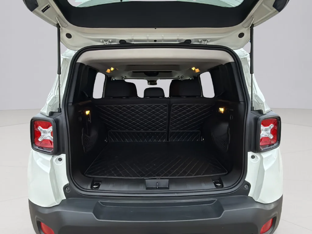 Used 2016 Alpine White Jeep Trailhawk image 29