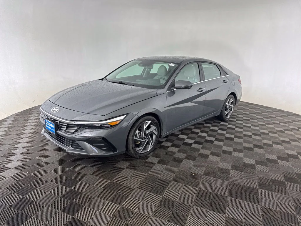 Used 2024 Gray Hyundai Limited image 3