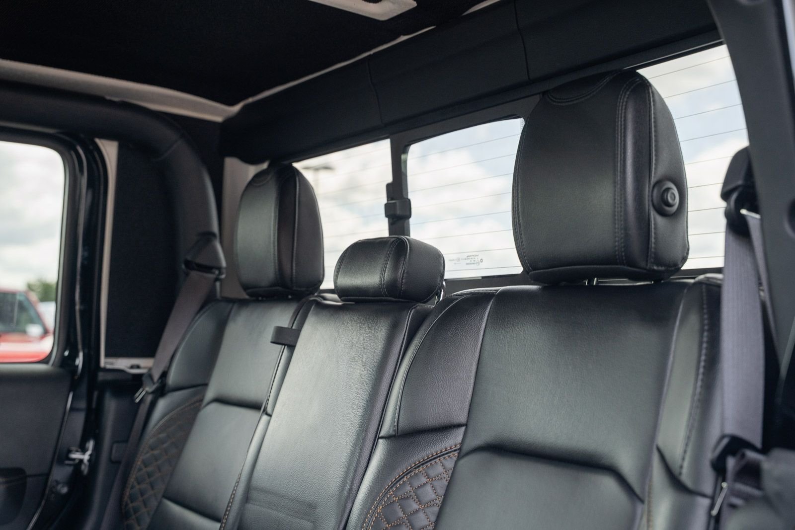 Used 2023 Black Jeep Overland image 22