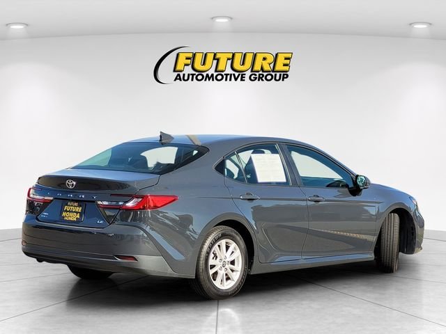Used 2025  Toyota LE image 4