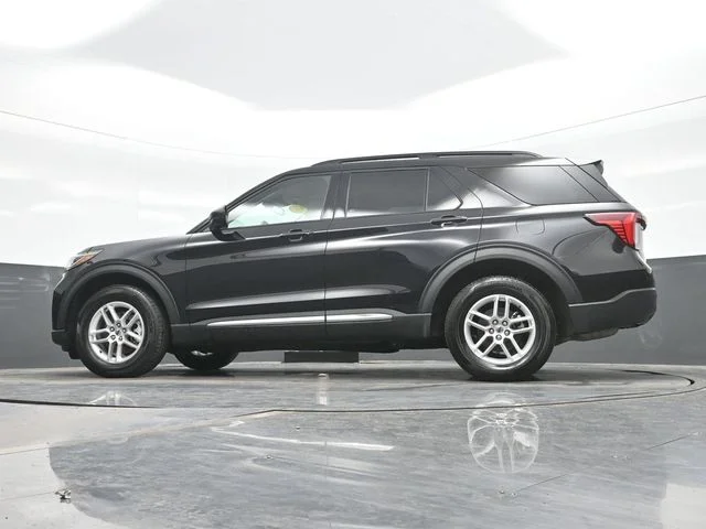 Used 2025 Black Ford Active image 20