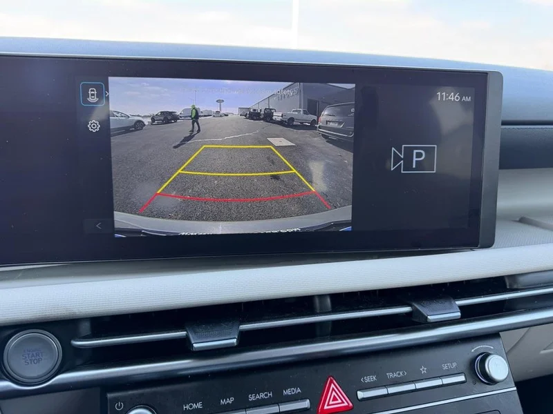 Certified Used 2025 Hampton Gray Hyundai SE image 21