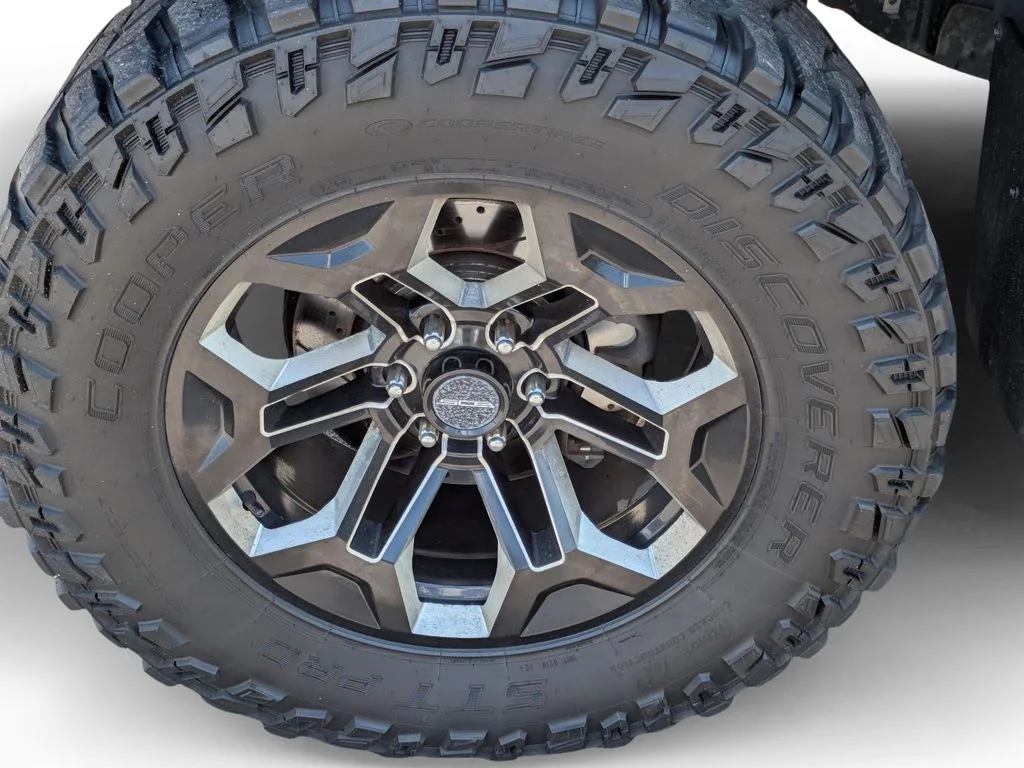 Used 2019 Gray Ford Raptor image 10