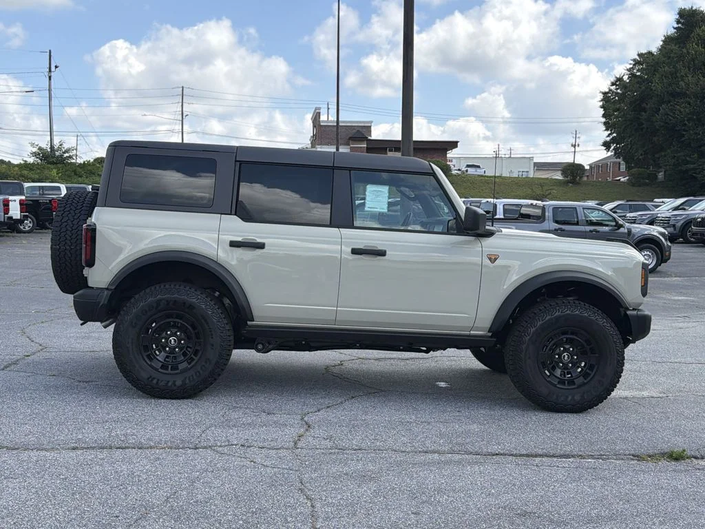 New 2026 Beige Ford Badlands image 8
