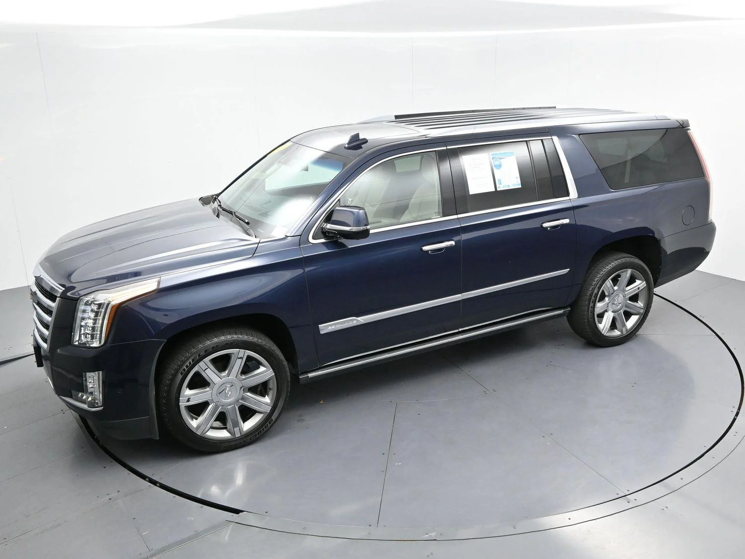 Used 2019 DARK ADRIATIC BLUE METALLIC Cadillac Premium Luxury image 43